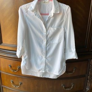 Bella Dahl white button down blouse xs